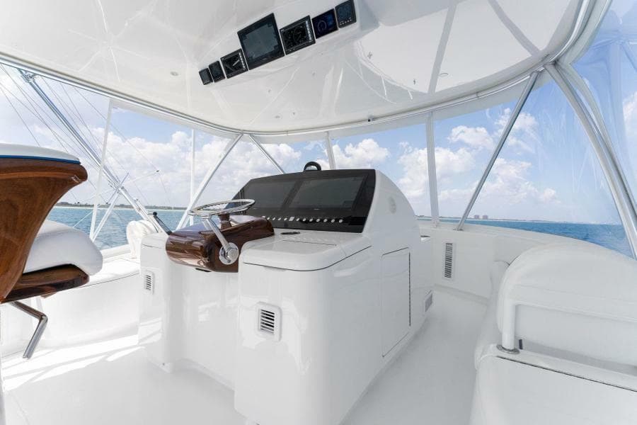 2021 Viking 54 Convertible HAMMERHEADS  Helm