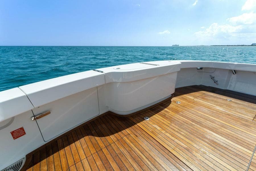 2021 Viking 54 Convertible HAMMERHEADS Cockpit