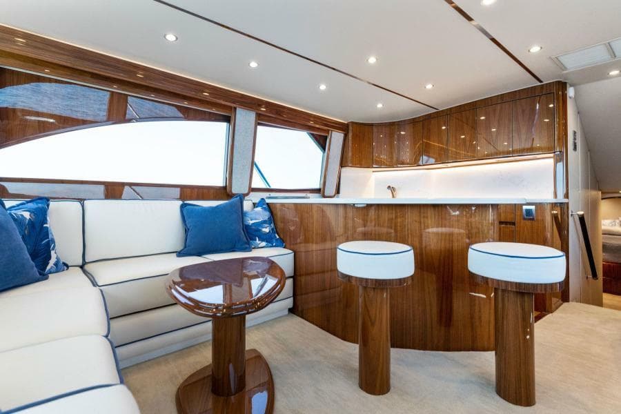 2021 Viking 54 Convertible HAMMERHEADS Salon