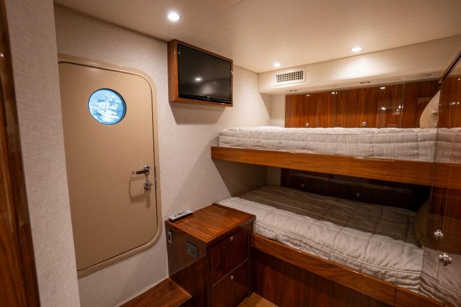 2021 72 Viking EB Our Trade Crew Quarters (4)