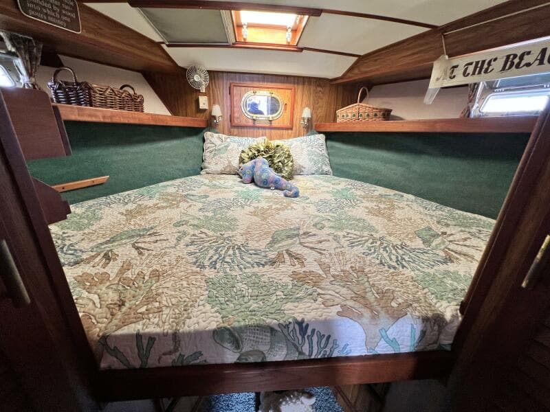 1979 Viking 35 Convertible