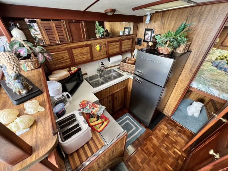 1979 Viking 35 Convertible