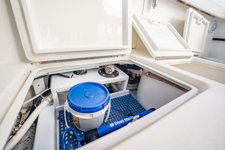 2003 Gamefisherman 34 Express