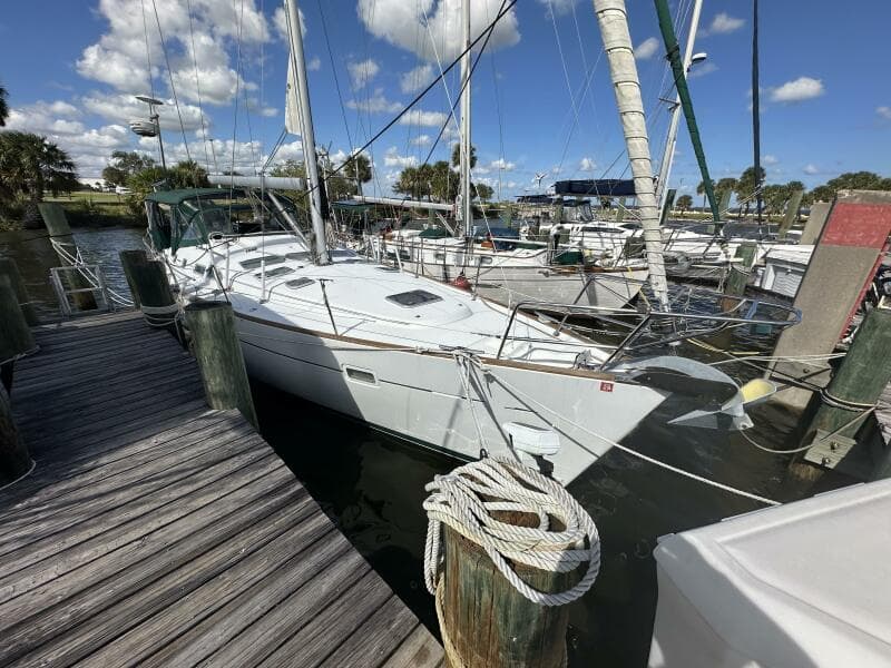 2004 Beneteau 423