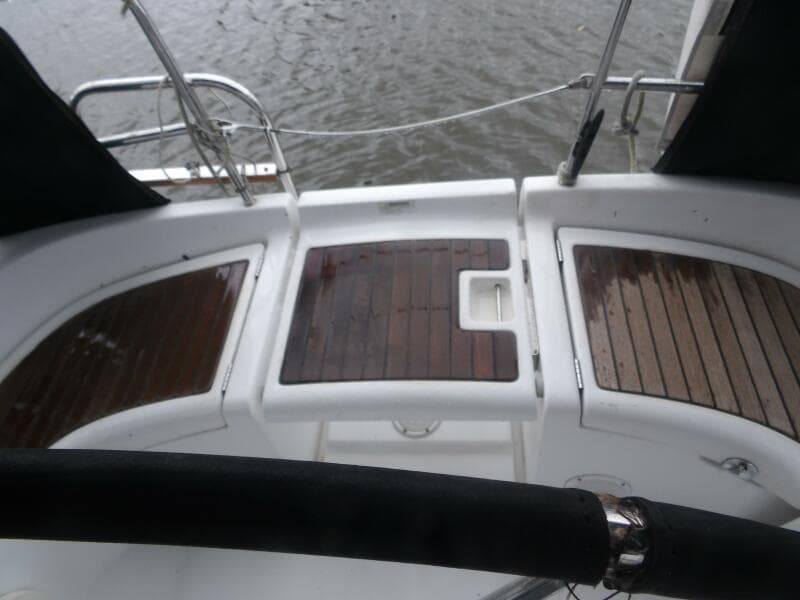 2004 Beneteau 423