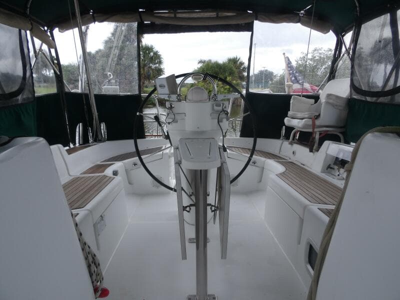 2004 Beneteau 423