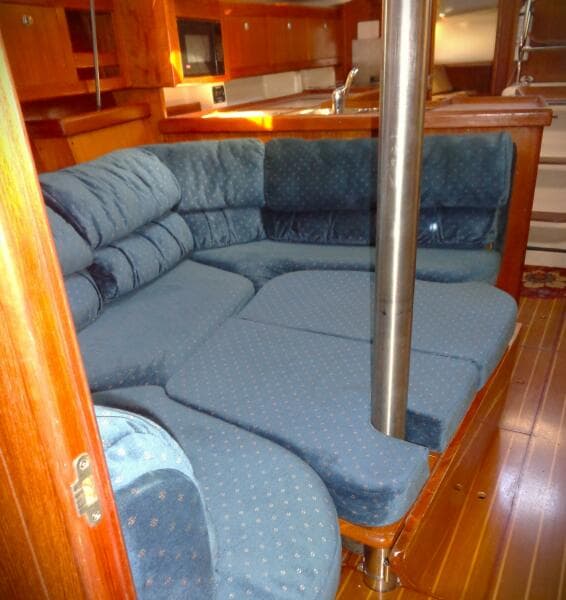 2001 Hunter 380