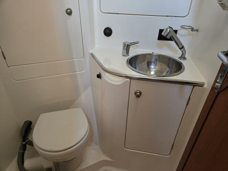 1998 Jeanneau Sun Odyssey 42 Atlantic Cruiser