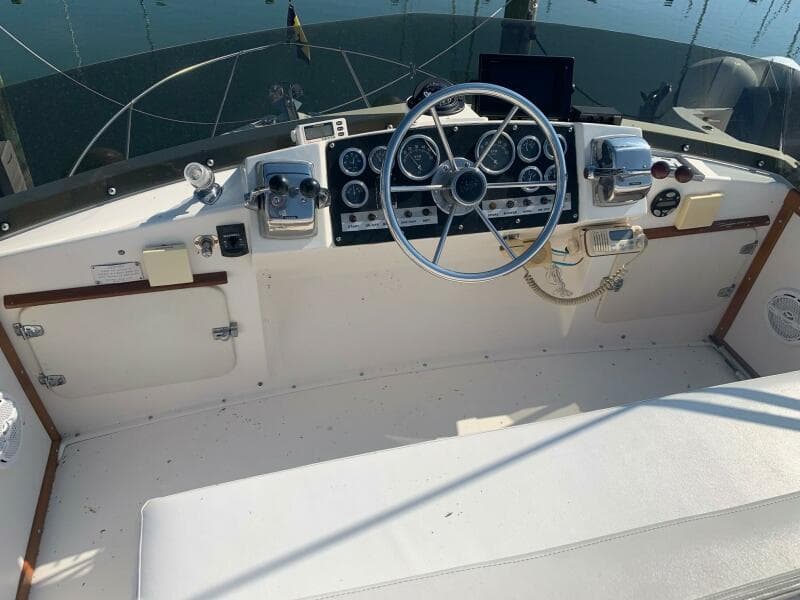1978 Bertram 28 Flybridge Cruiser