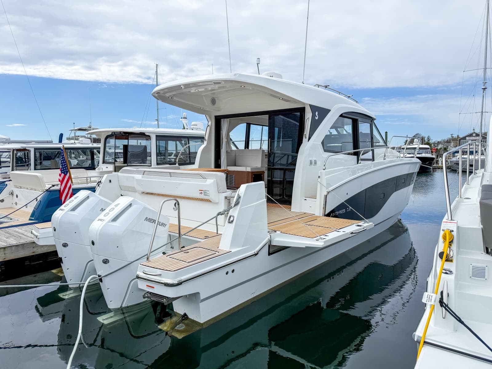 2026 Beneteau Antares 12 Coupe - Photo 3