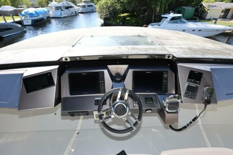 2019 Galeon 650 Sky