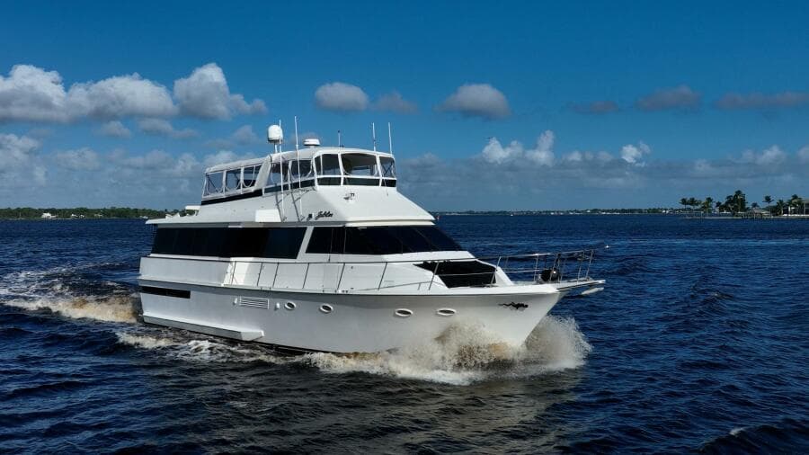 1989 Viking 63 Motor Yacht - Photo 2