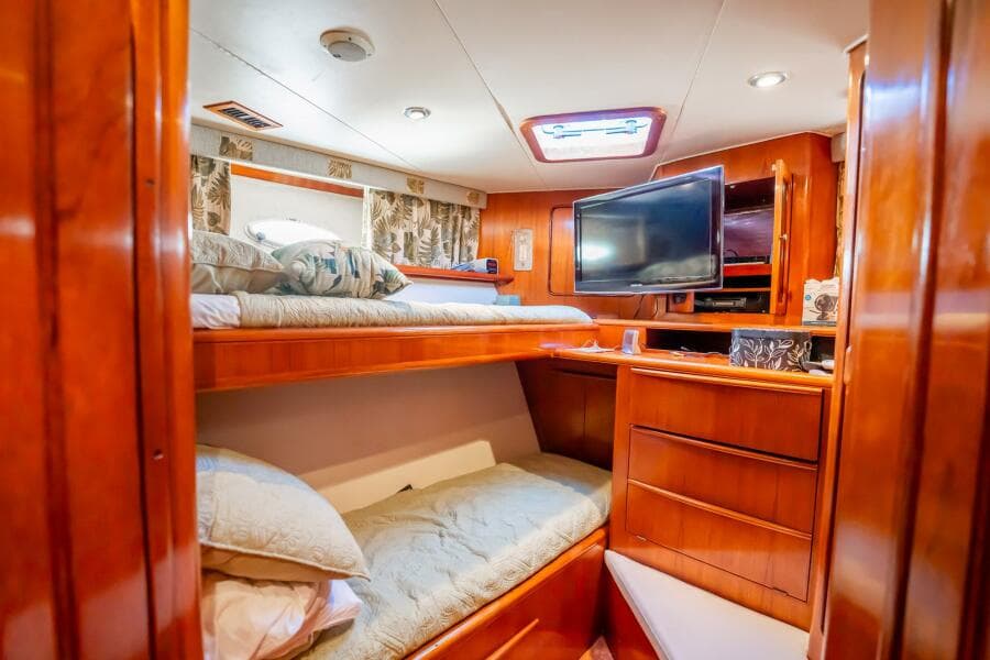 1989 Viking 63 Motor Yacht - Photo 14