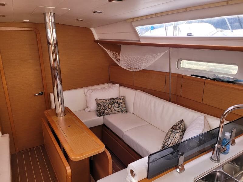 2014 Jeanneau 379