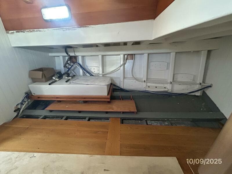 Choptank forward cabin port