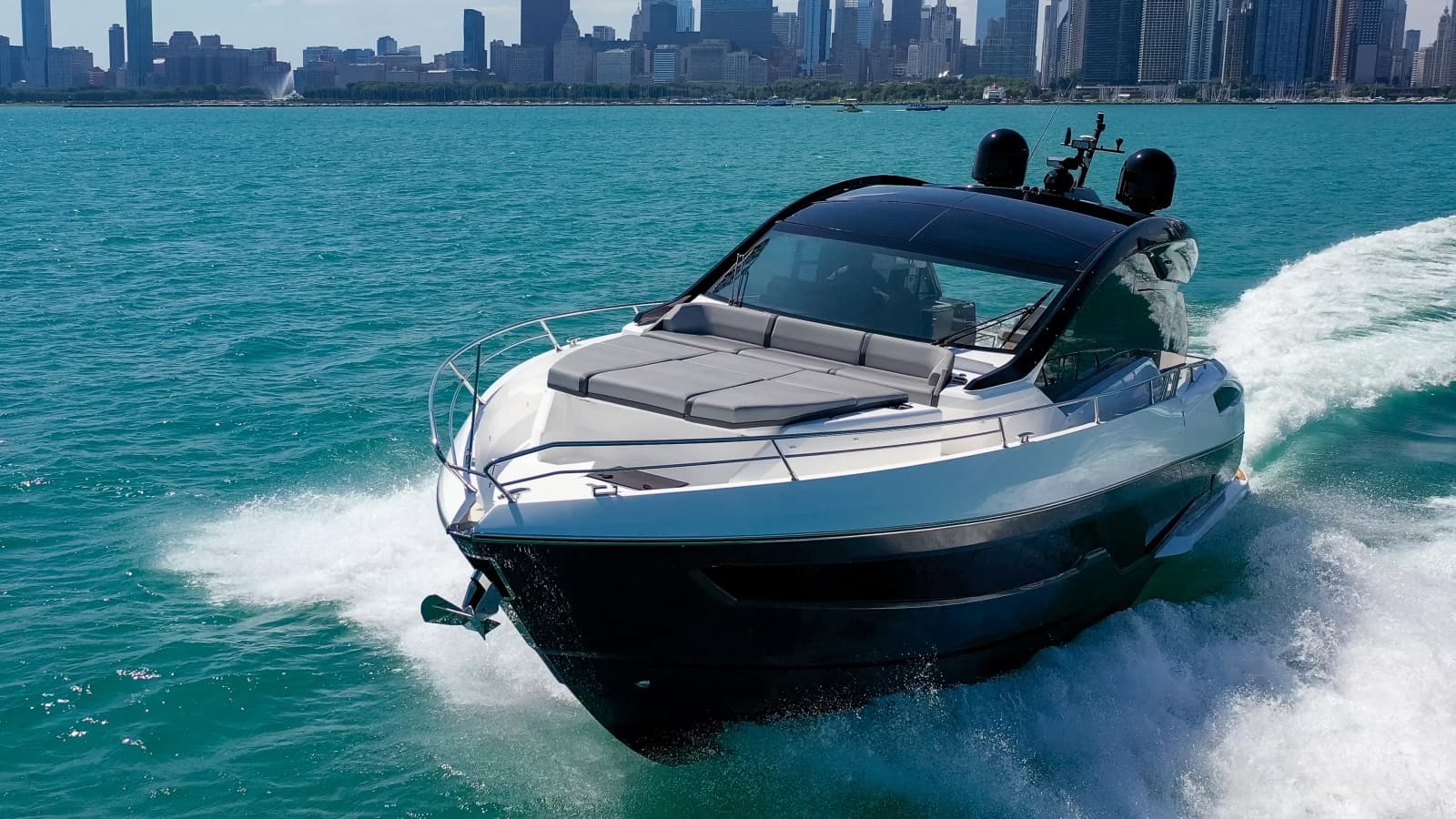 2025 Sunseeker 55 Predator - Photo 2