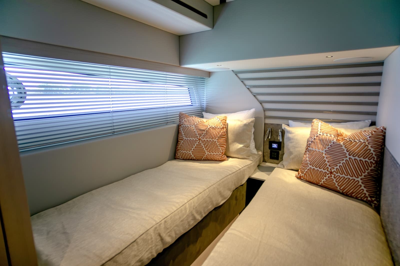 2025 Sunseeker 55 Predator - Photo 44