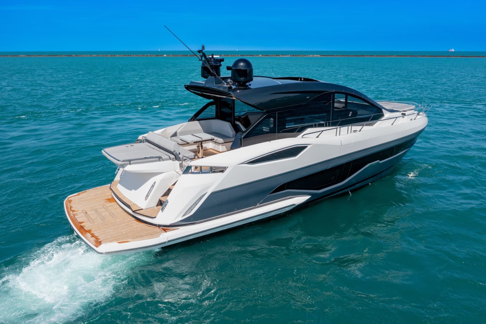 2025 Sunseeker 55 Predator - Photo 4