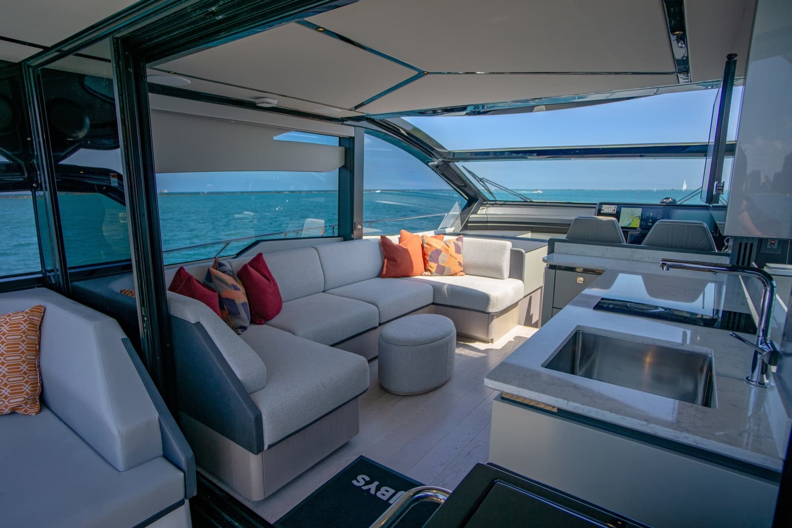 2025 Sunseeker 55 Predator - Photo 21