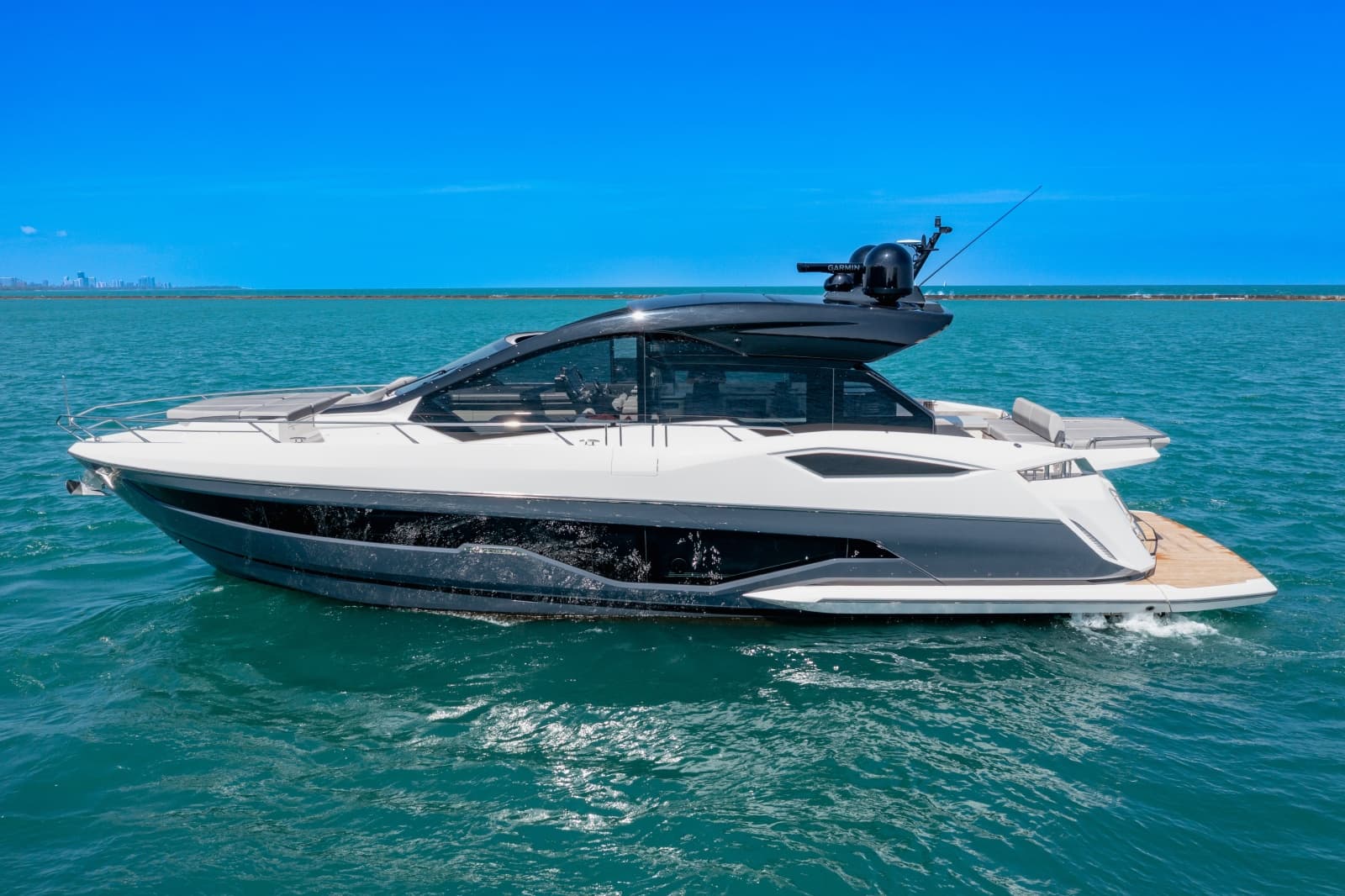 2025 Sunseeker 55 Predator - Photo 5