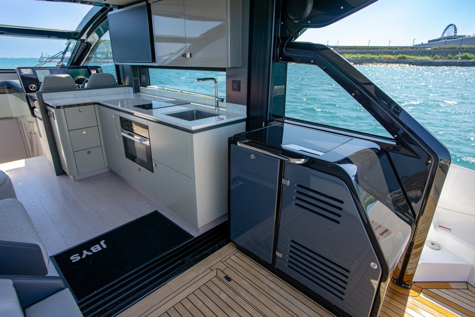 2025 Sunseeker 55 Predator - Photo 25