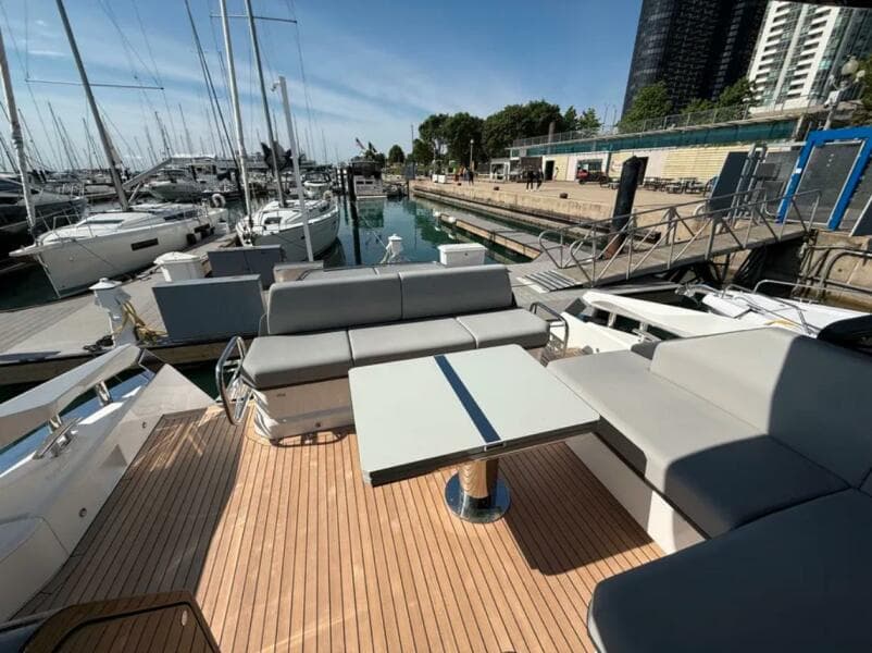 2025 Sunseeker 55 Predator