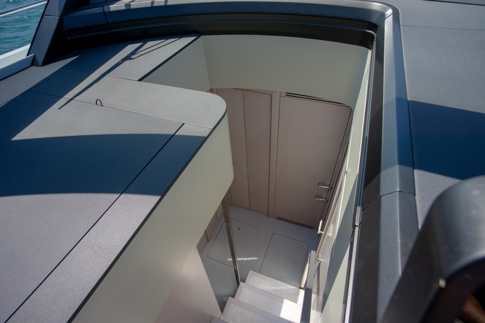 2025 Sunseeker 55 Predator - Photo 30