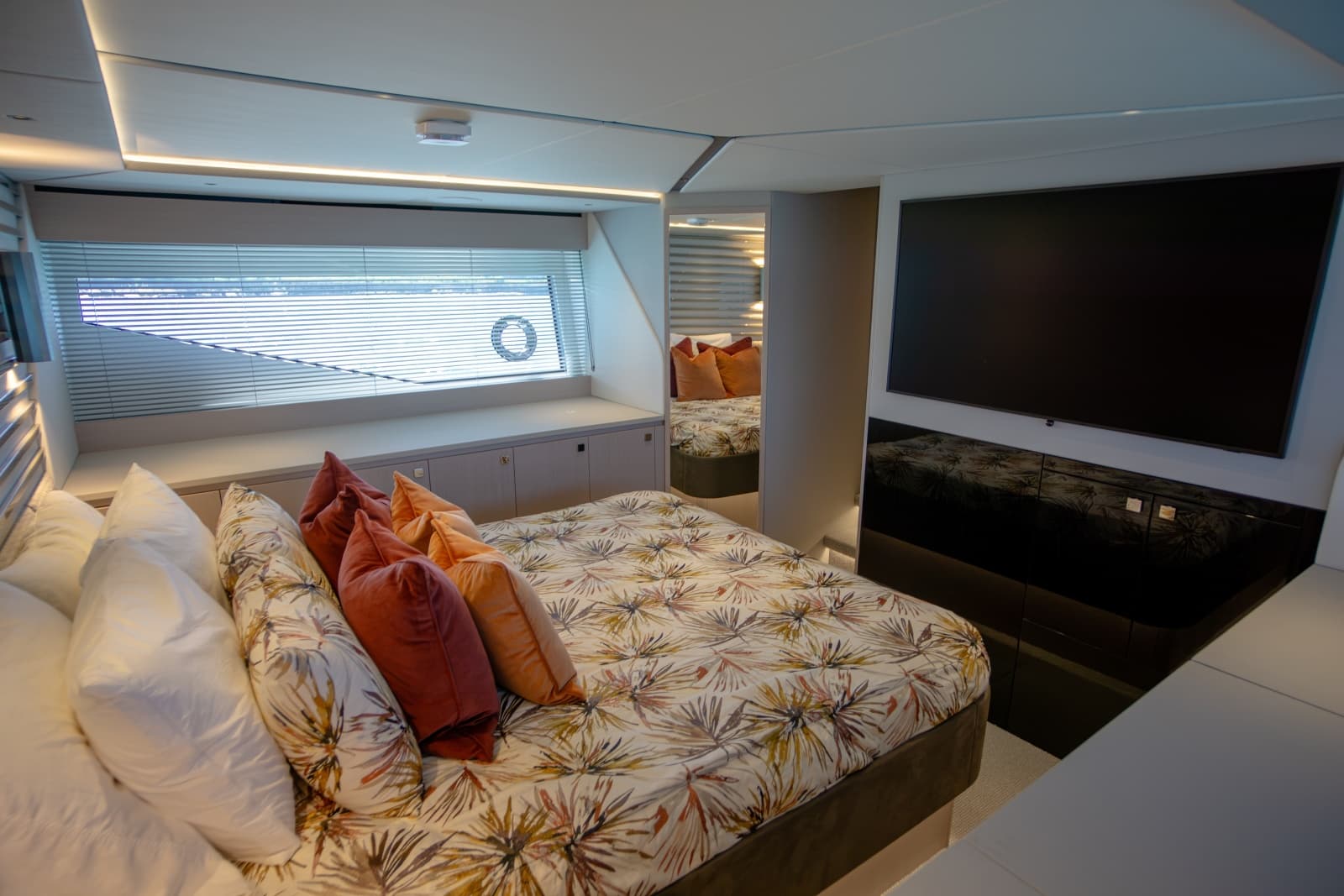 2025 Sunseeker 55 Predator - Photo 35