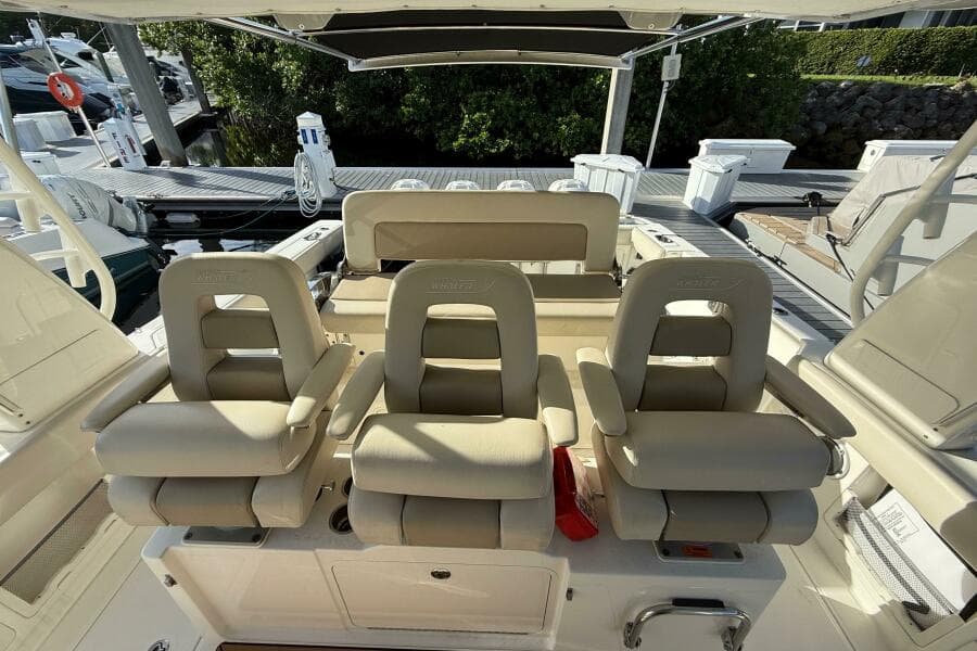2020 Boston Whaler 420 Outrage