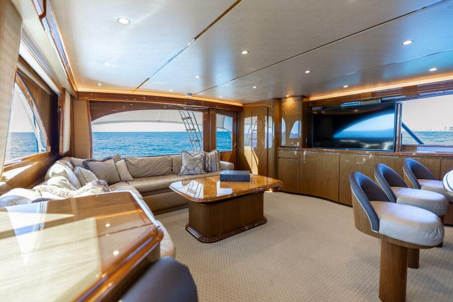 2013 Viking 76 Convertible- REEL FIRE- Salon