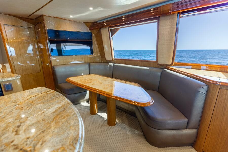 2013 Viking 76 Convertible- REEL FIRE- Dinnette