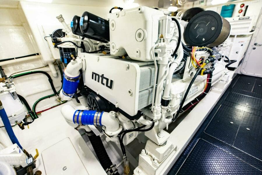 2020 Viking 72 Enclosed Bridge