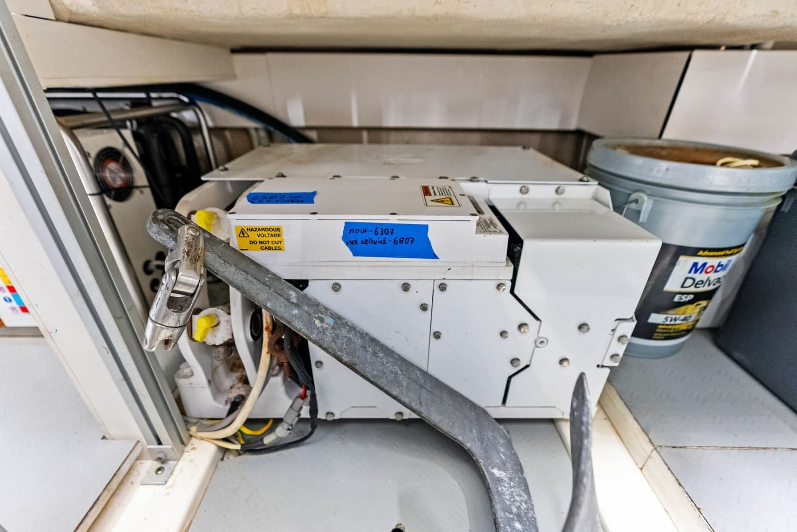 2018 Ferretti Yachts 800