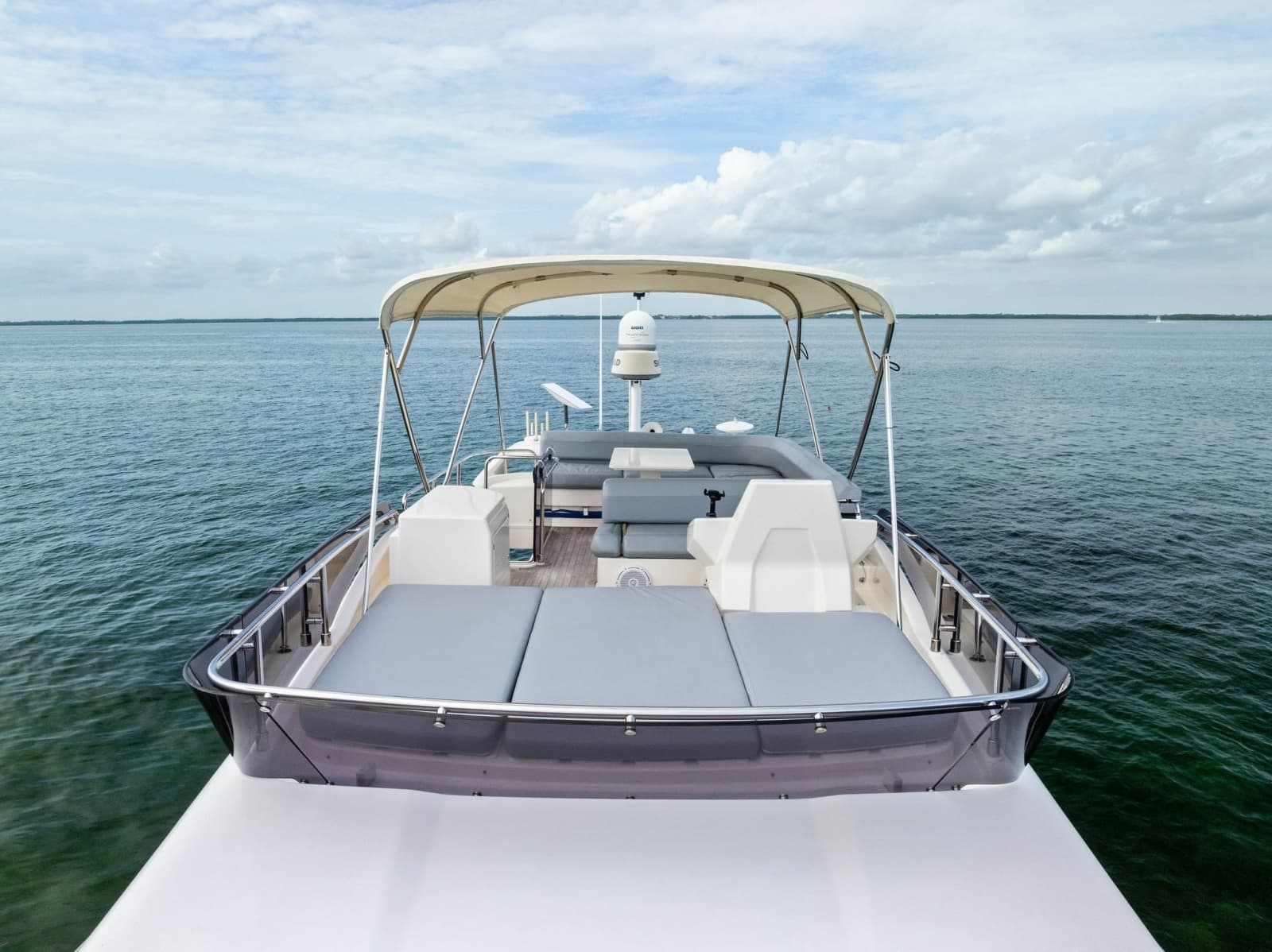 2018 Ferretti Yachts 800