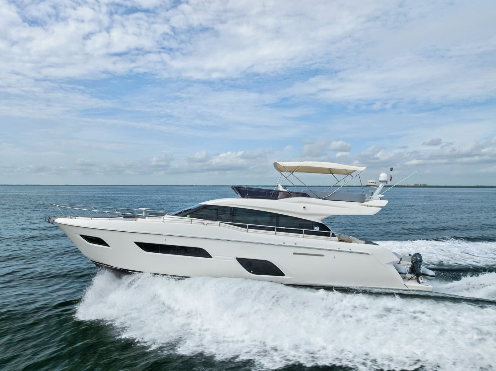 2018 Ferretti Yachts 800