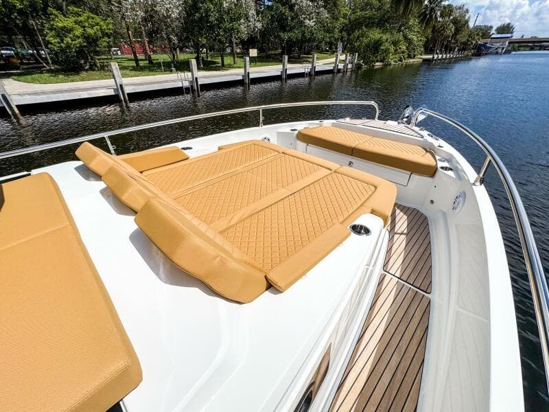 2025 Wellcraft 38 Explorer