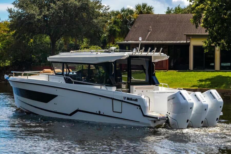2025 Wellcraft 38 Explorer
