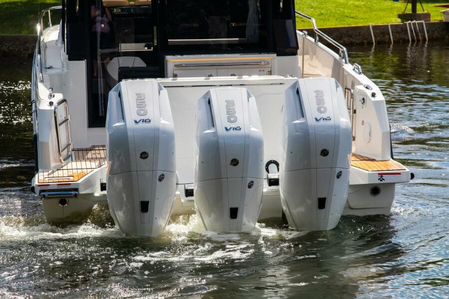 2025 Wellcraft 38 Explorer