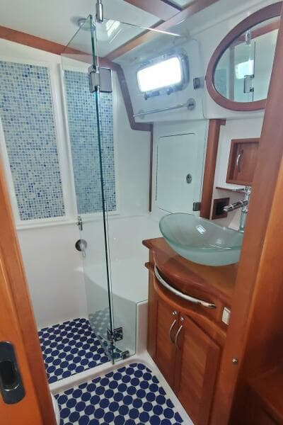 2012 Sabre 48 Salon Express - Photo 35