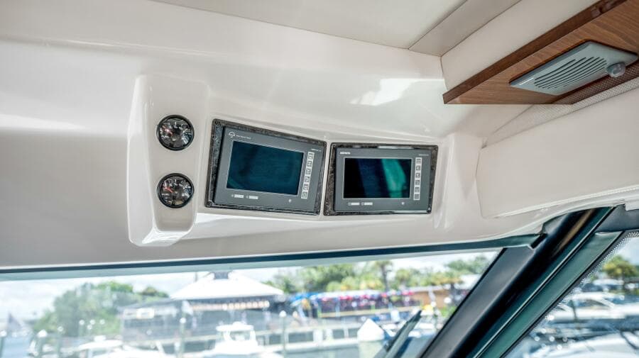 2013 Sea Ray 610 SUNDANCER