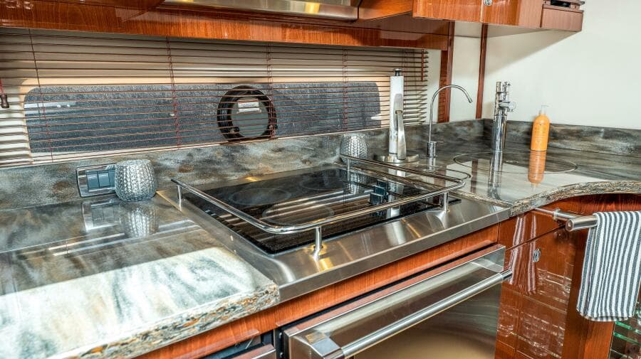 2013 Sea Ray 610 SUNDANCER