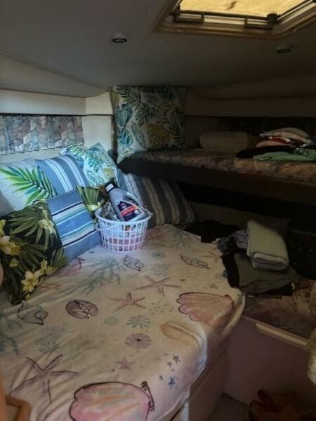 1996 Carver 355 Aft Cabin