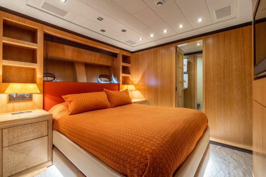 2008 Overmarine Mangusta 108