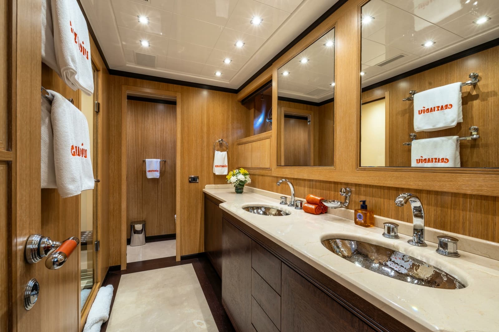 2008 Overmarine Mangusta 108 - Photo 20