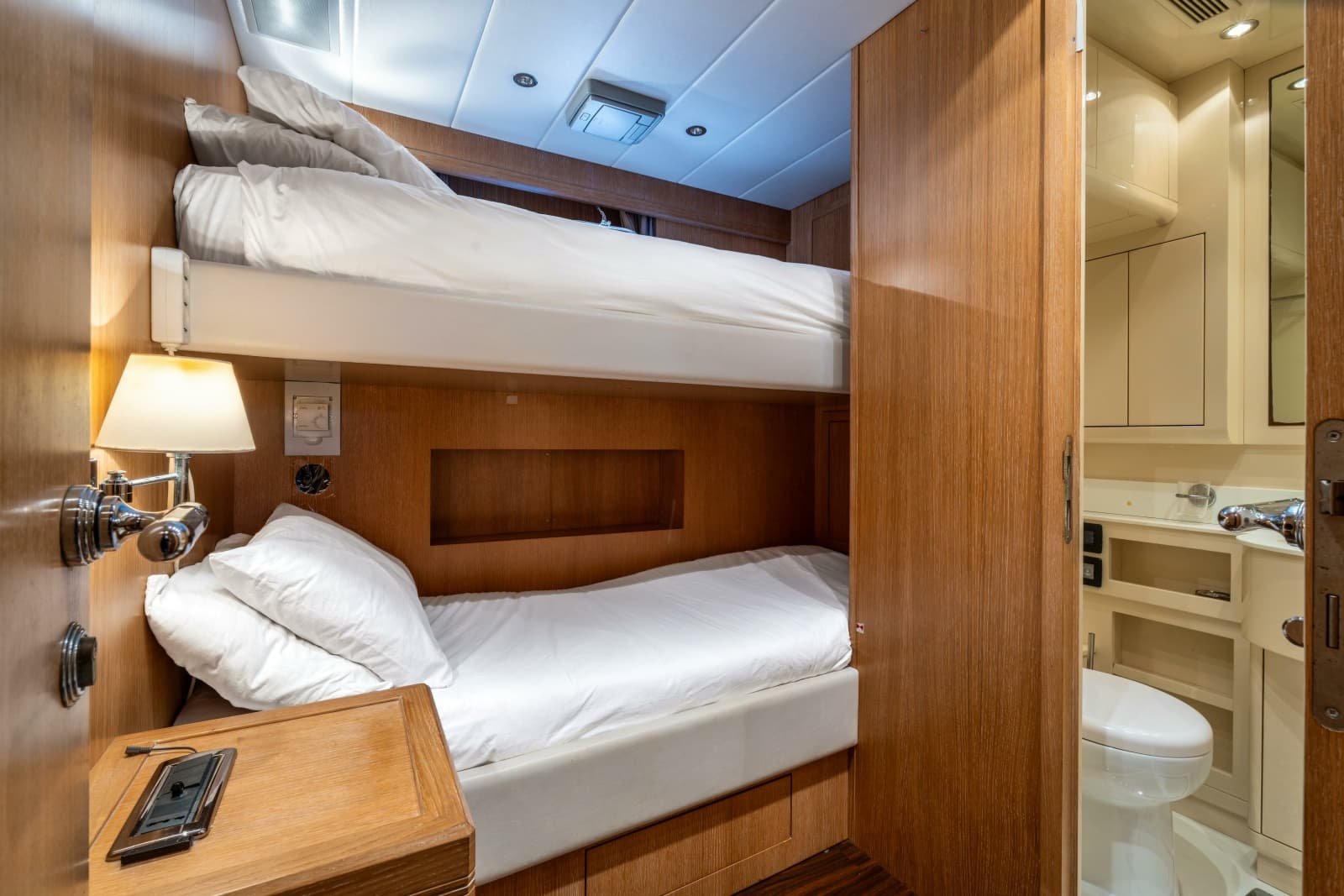 2008 Overmarine Mangusta 108 - Photo 36