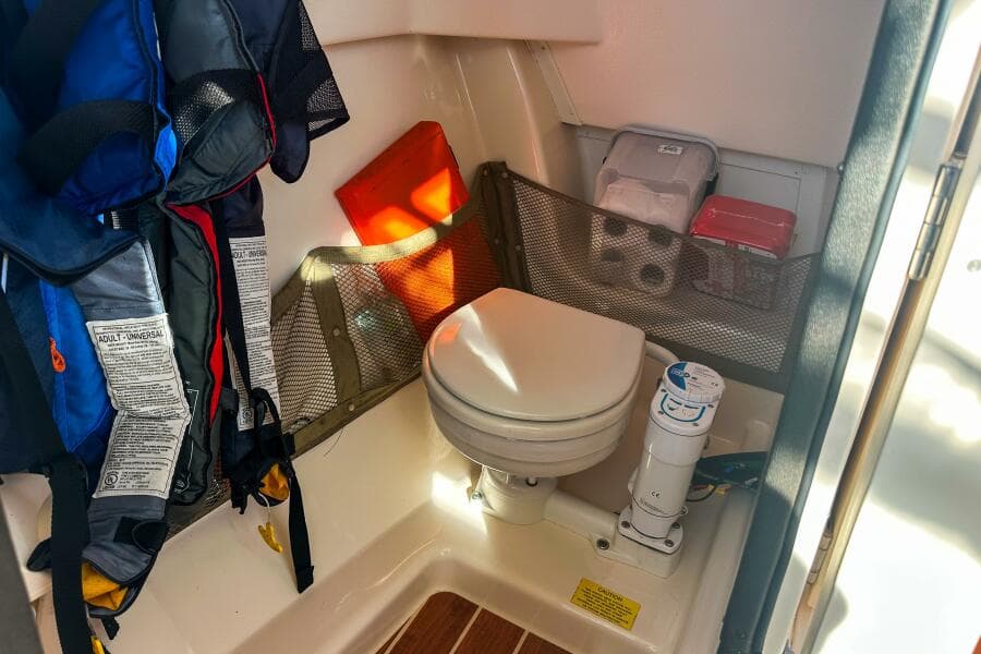 2016 Grady-White 255 Freedom