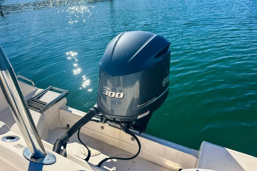 2016 Grady-White 255 Freedom