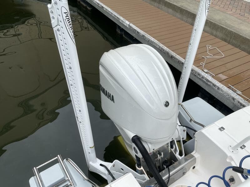 2022 Robalo Cayman 246 SD