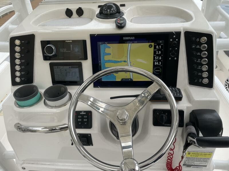 2022 Robalo Cayman 246 SD