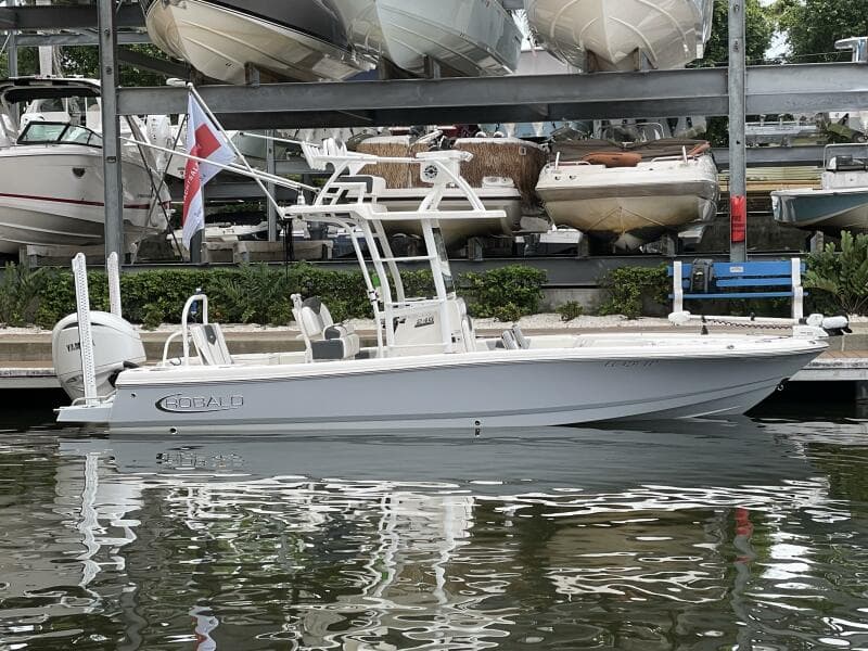 2022 Robalo Cayman 246 SD